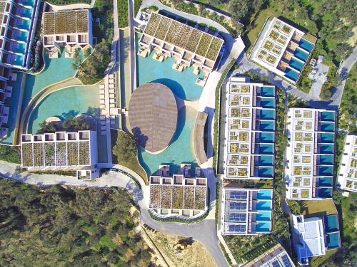 Bird's eye view onto the  Olea All Suite Hotel