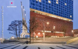 The Elbphilharmonie is Hamburg’s new landmark and includes a luxury hotel and premium apartments under a gigantic glass wave. © Klostermann Public square in front of the Elbphilharmonie